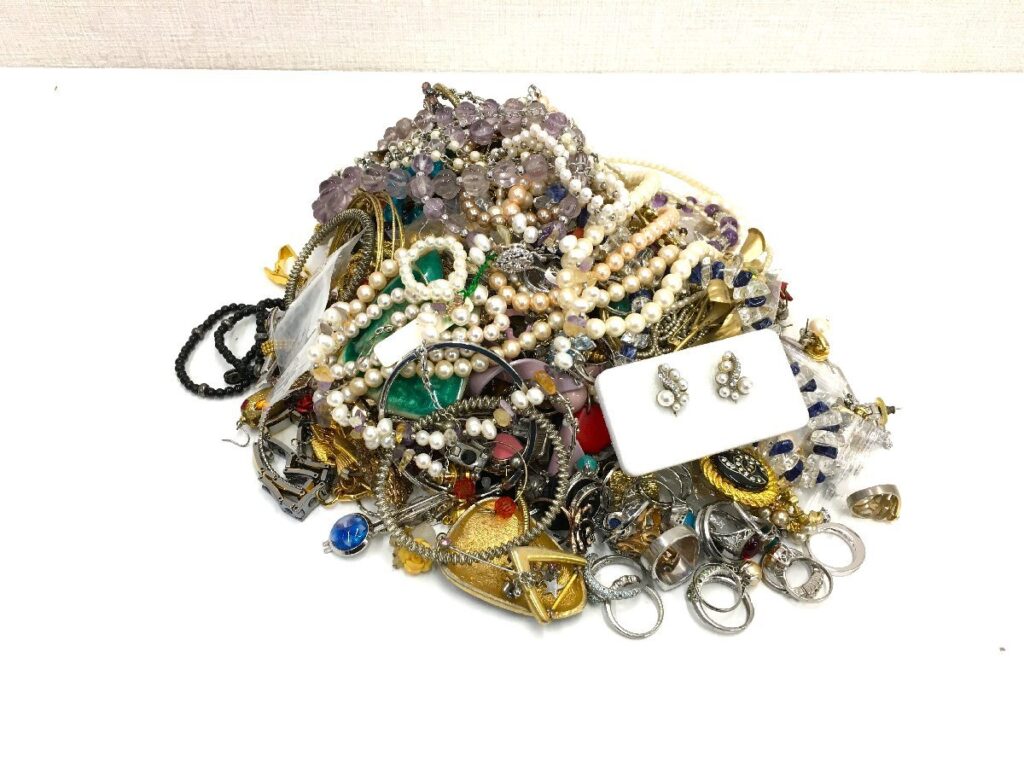 アクセサリー イミテーション まとめ売り 総重量2.24kg ネックレス リング フェイクパール他 まとめ売り