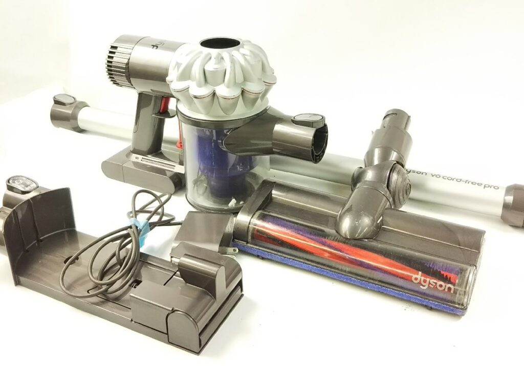 動作OK!! dyson V6 DC62 コードレスサイクロンクリーナー 訳アリ ダイソン 掃除機