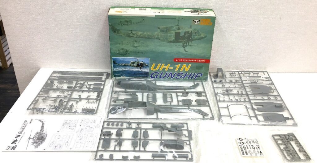 panda Models パンダ モデル UH-1N ガンシップ Gun Ship HELIBORNE SERIES 1/35