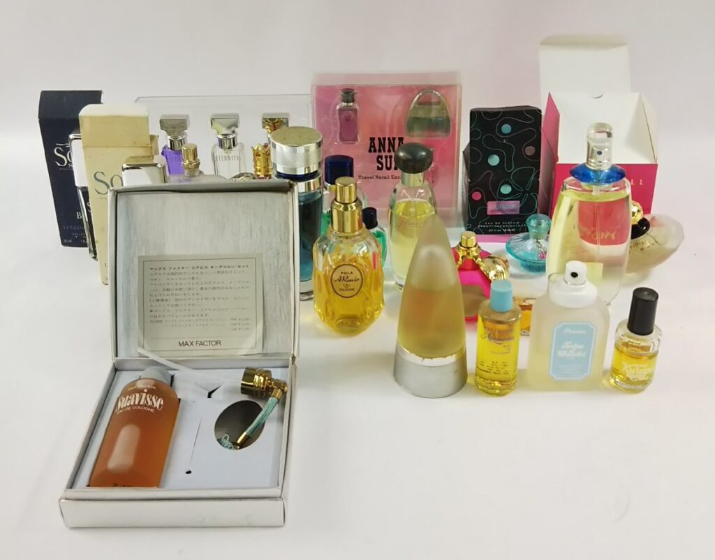 大量 ブランド香水いろいろまとめて GIVENCHY/POLA/ANNA SUIなど
