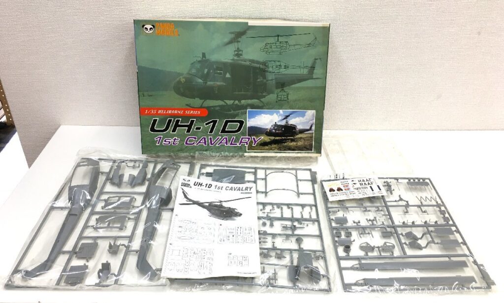 PANDA Models パンダ モデル 1/35 UH-1D 1st CAVALRY