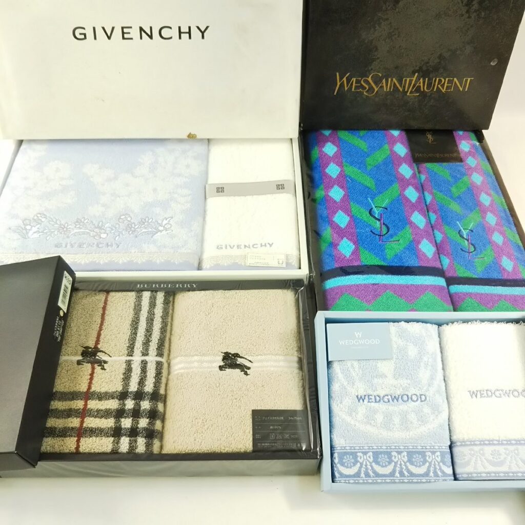 未使用 各種ブランドギフトタオルいろいろまとめて バーバリー/WEDGWOOD/イヴサンローランなど