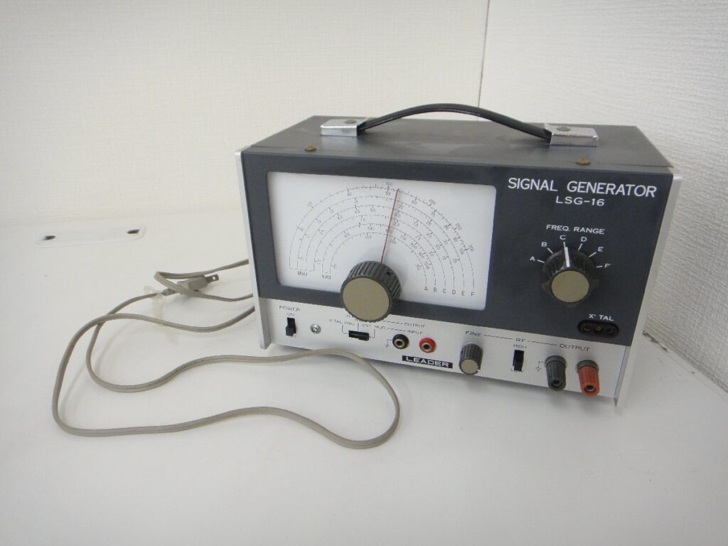 LEADER LSG-16 SIGNAL GENERATOR シグナルジェネレーター 本体のみ 動作未確認