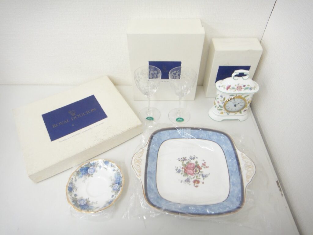 ROYAL DOULTON ロイヤルドルトン グラス 時計/ロイヤルアルバート 小皿 等 まとめて