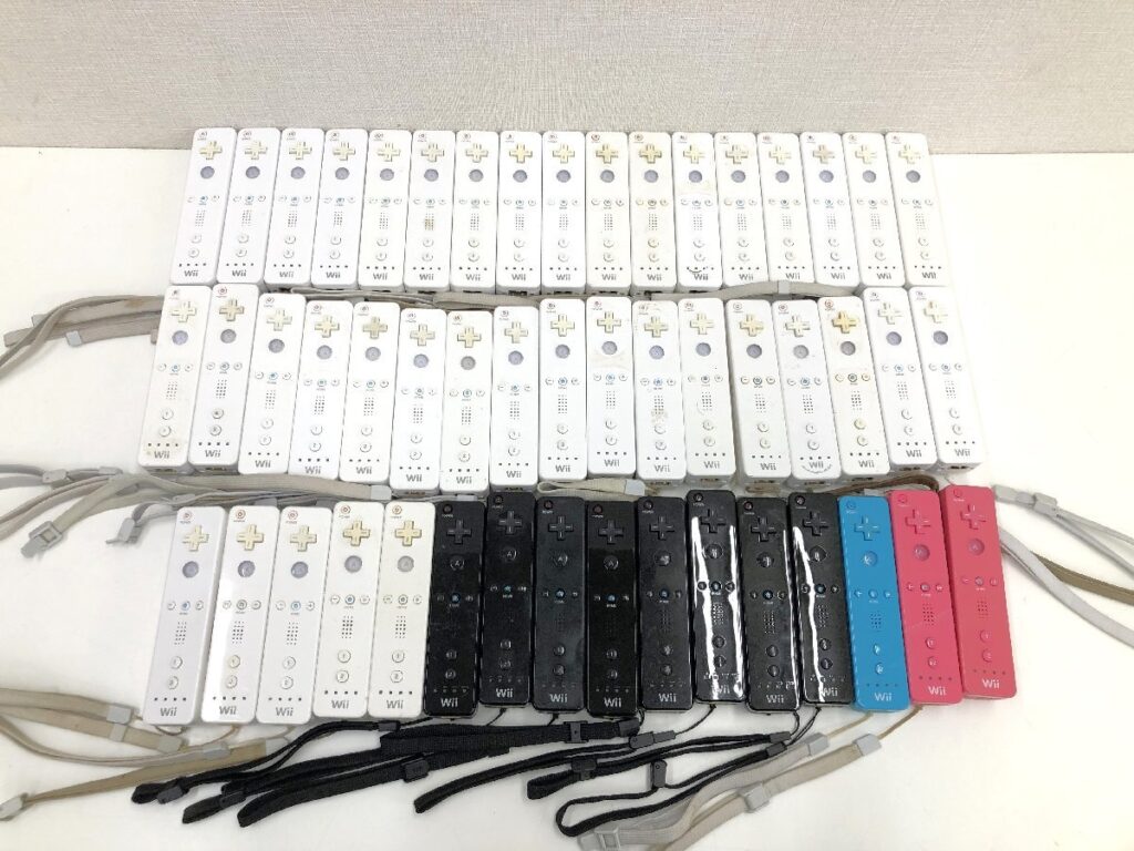 Nintendo ニンテンドー Wii リモコン まとめ 50点 RVL-003 ホワイト ブラック ピンク ブルー