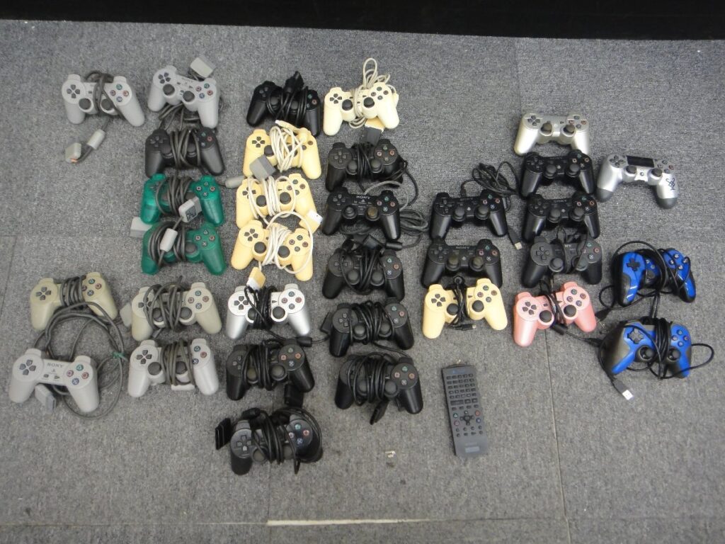プレステ 初代/2/3/4 プレイステーション デュアルショック 等 コントローラー 計３３個 まとめ 動作未確認