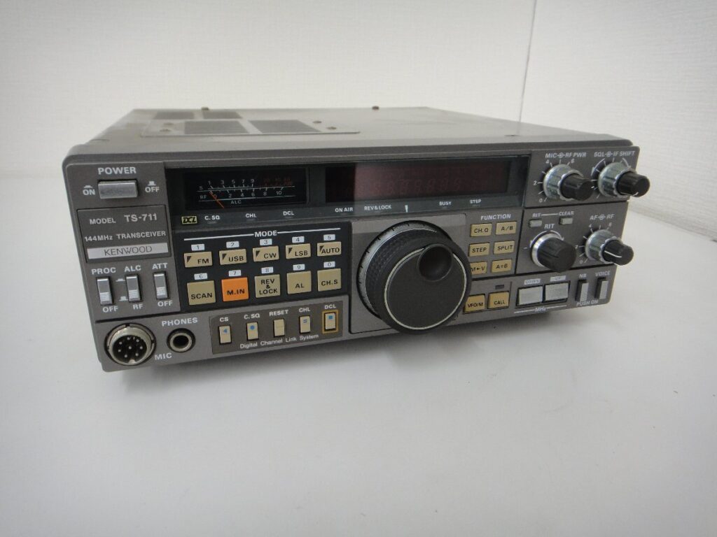 ケンウッド KENWOOD TS-711 144MHz オールモード トランシーバー 本体のみ 動作未確認
