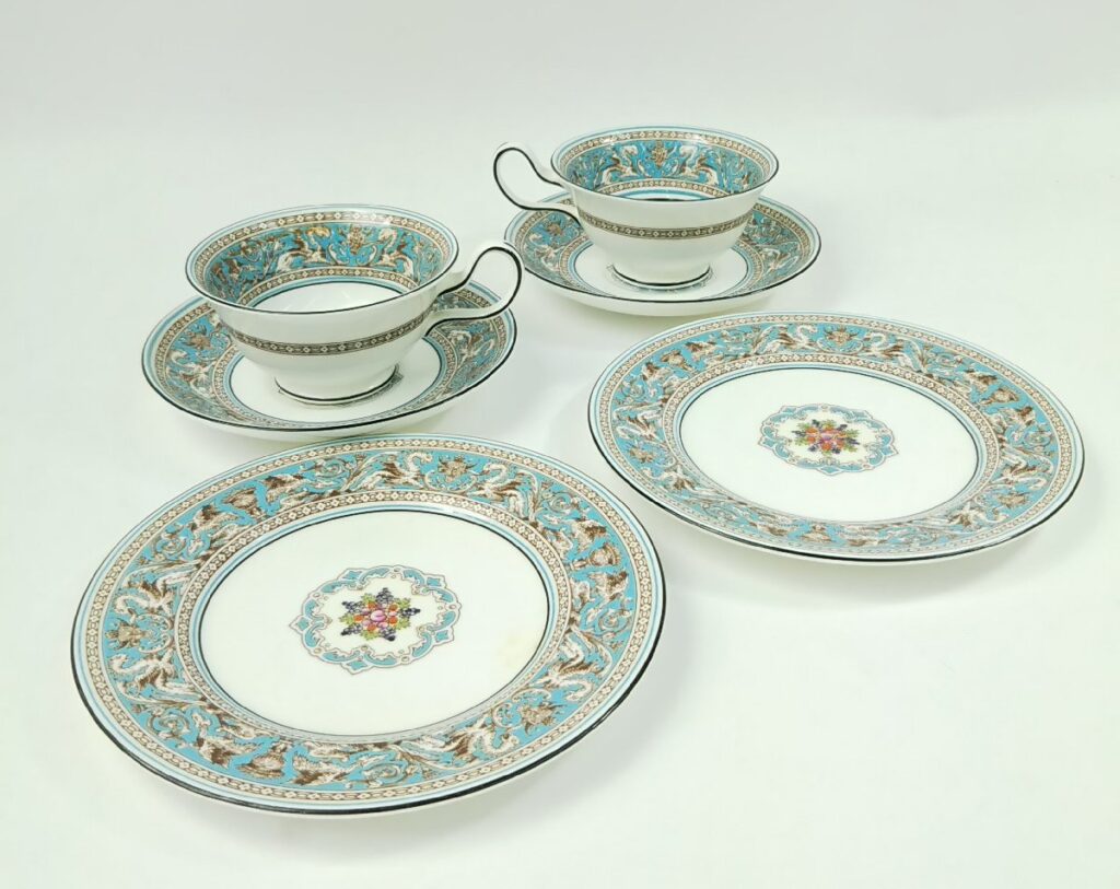 WEDGWOOD ウェッジウッド FLORENTINE ペアプレート/ペアカップ&ソーサー セット 洋食器
