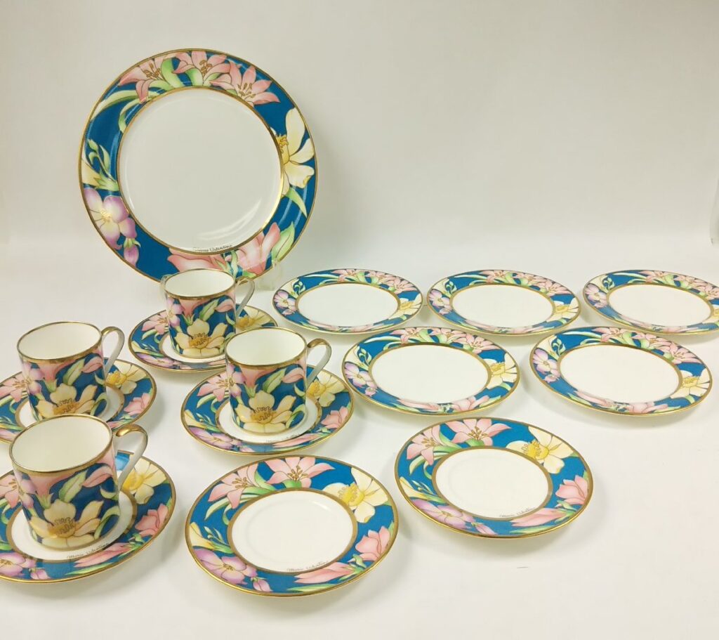 大量 Mario Valentino マリオヴァレンチノ 洋食器いろいろまとめて プレート/カップ&ソーサー 欠品あり