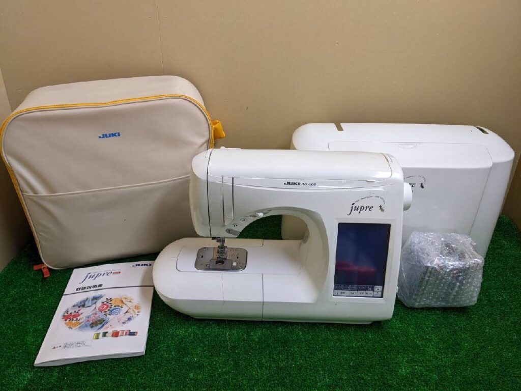 JUKI ジューキ コンピューターミシン jupre ジュプレ HZL-009 / 刺しゅう機 EM-2 / 糸 / 刺繍カード13枚 まとめ売り