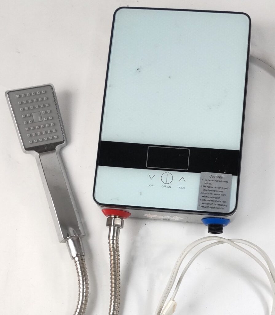 通電確認済み 電気温水器 電気給湯器 DSK-45 給湯器+シャワーセット 動作未確認 現状品