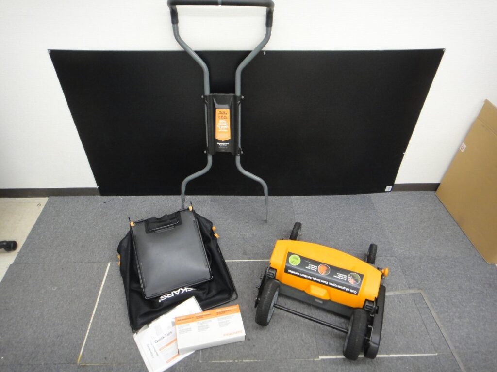 FISKARS フィスカース 手動芝刈り機