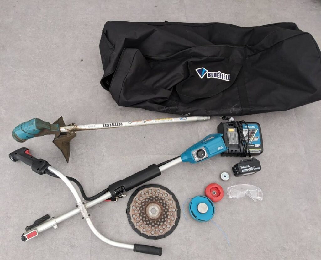 Makita (マキタ) 充電式草刈機MUR183UD 18V 草刈り機 サビ、汚れあり