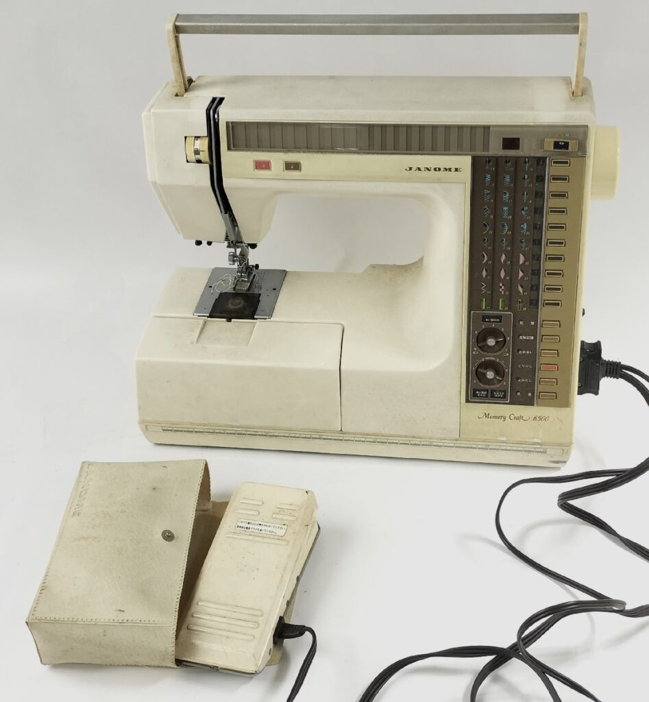 ジャンク 通電確認済み JANOME ジャノメ Memory Craft 6500 ミシン フットペダル付き 現状品