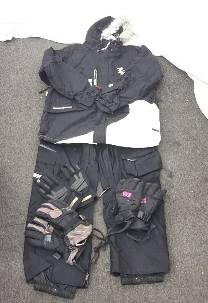 波達 ナミタツ スノボウェアセット XLサイズ グローブつき スノーボード