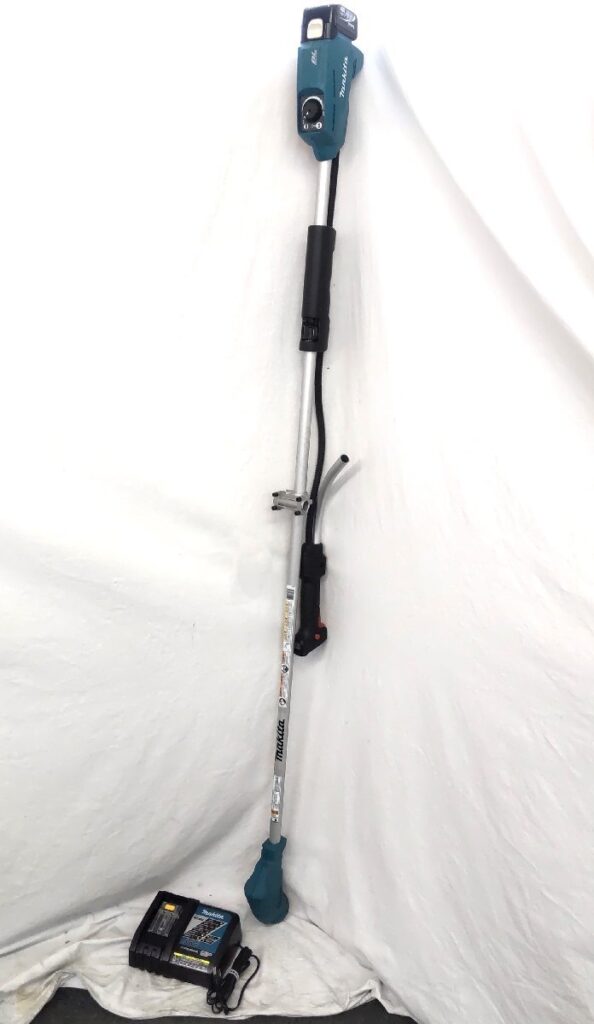 ジャンク makita マキタ 充電式草刈機 MUR142UD チップソー欠品 電動工具 現状品