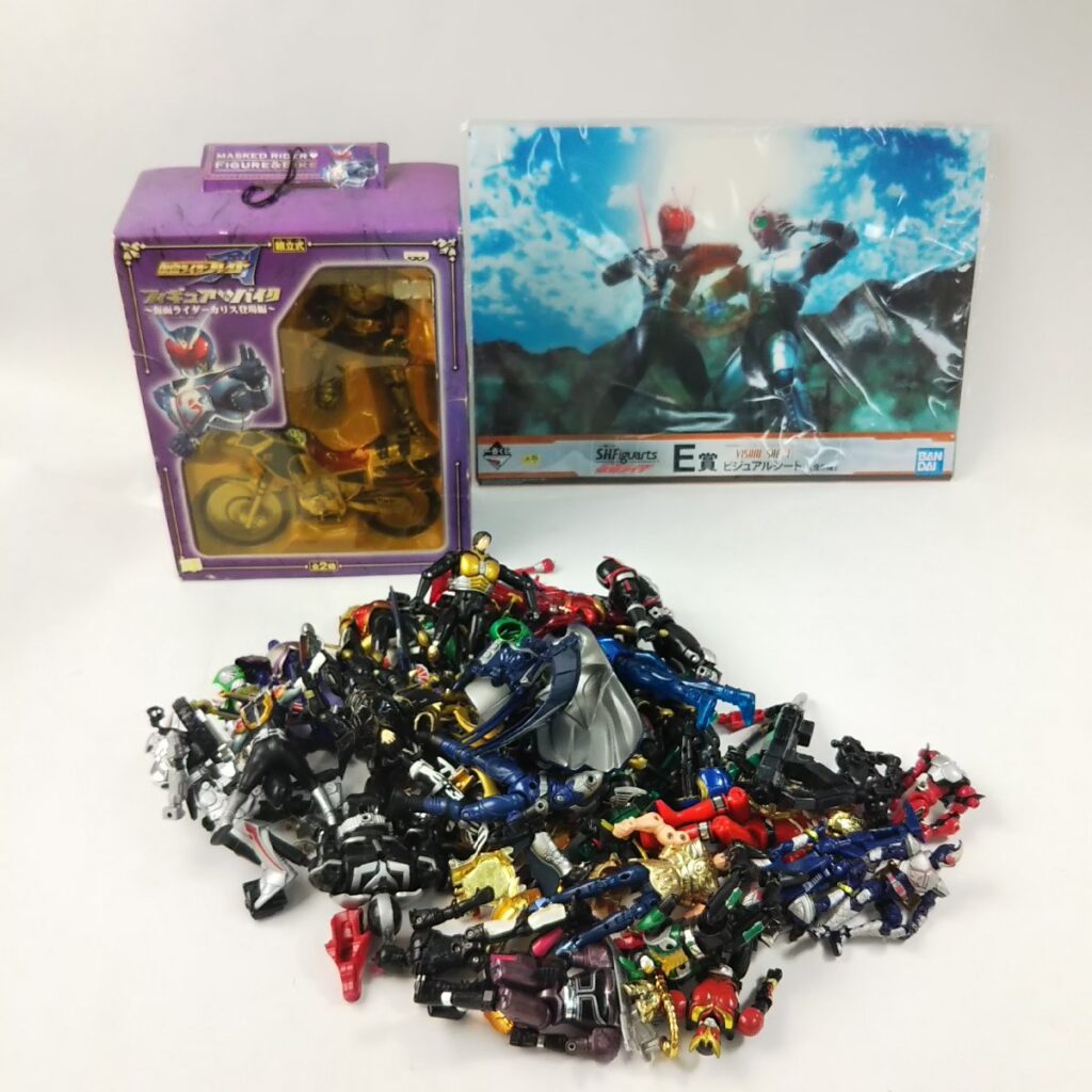 ジャンク 大量 仮面ライダーなど戦隊ヒーロー フィギュア/ソフビなどいろいろまとめて 超合金 一番くじ おもちゃ 現状品