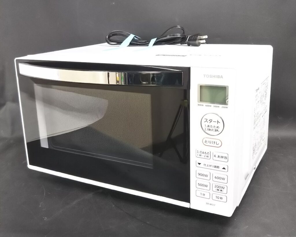 動作品 TOSHIBA 東芝 電子レンジ ER-WS17 2023年製 50Hz/60Hz 共用 庫内フラット