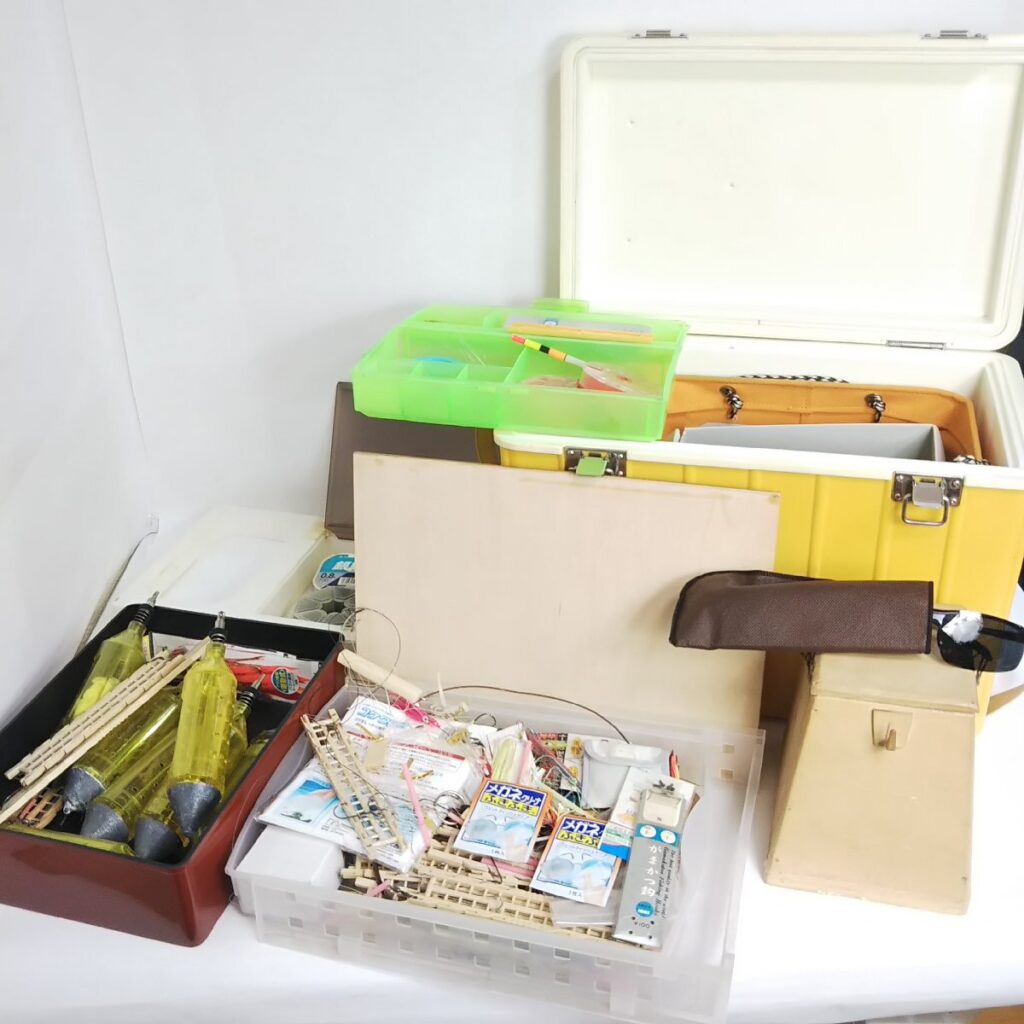 ジャンク 未使用含む 大量 釣り道具いろいろまとめて ルアー/釣り糸/オモリ他 フィッシング 現状品