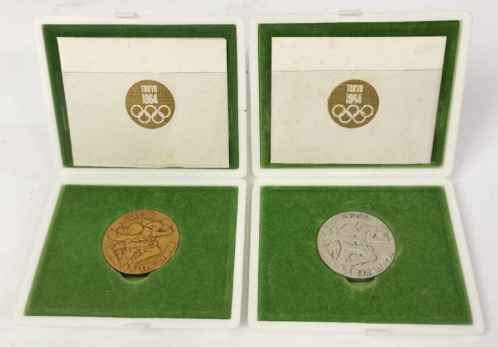 東京オリンピック 1964年 記念メダル 2点セット 銀メダル 銅メダル 東京五輪 ケース付き