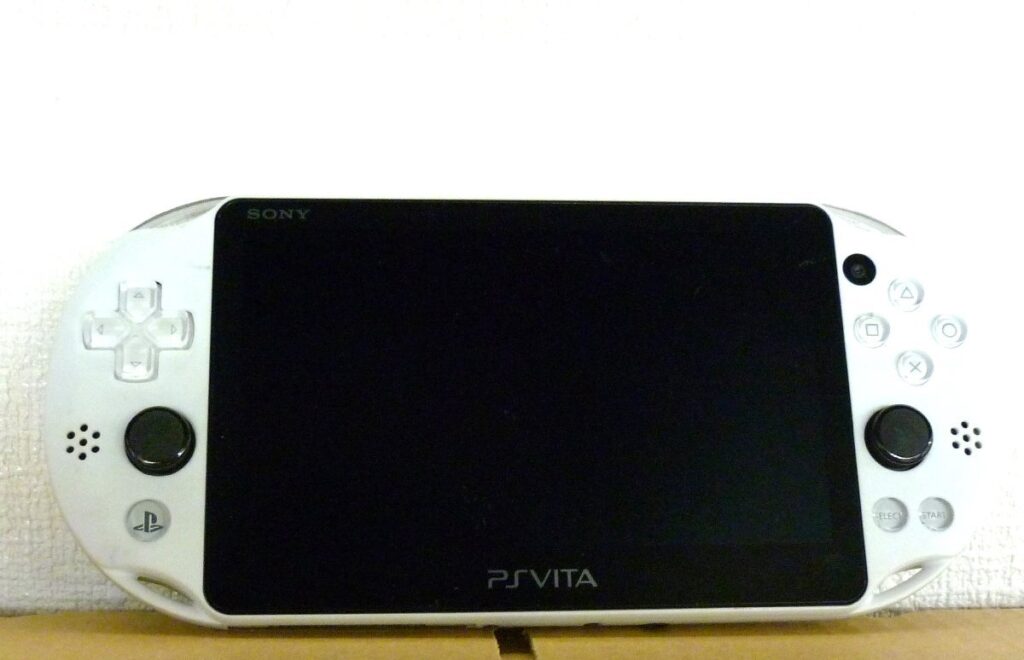 PS Vita PCH-2000 本体 ホワイト