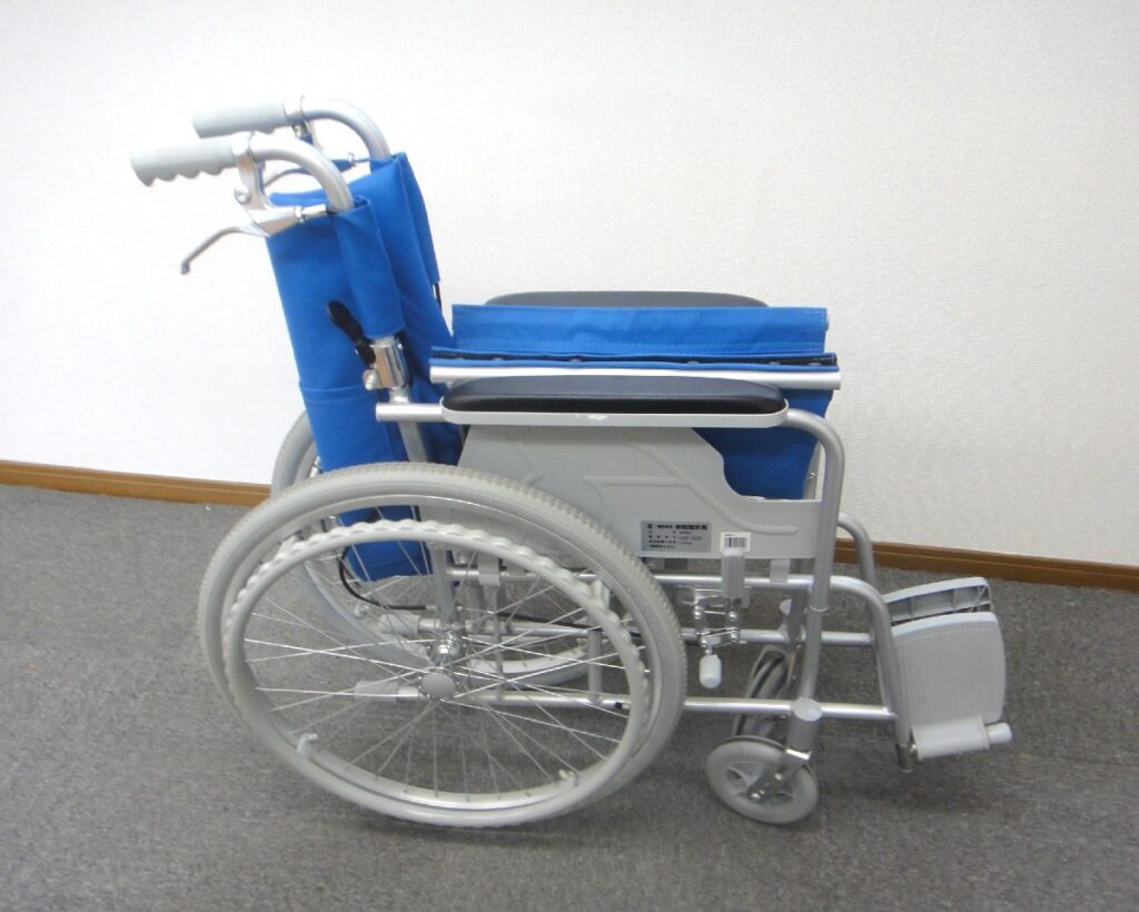 幸和製作所 tacaoF bm02 ハンドブレーキ付き アルミ製 車椅子