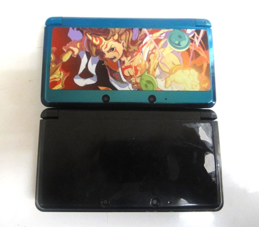 ニンテンドー Nintendo 任天堂 3DS 通電未確認 充電不可 本体のみ 二個セット