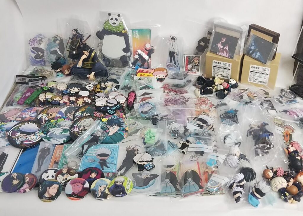 大量 ほぼ未使用 呪術廻戦 アクスタ フィギュア 缶バッジなどいろいろまとめて 五条悟 狗巻棘 伏黒恵