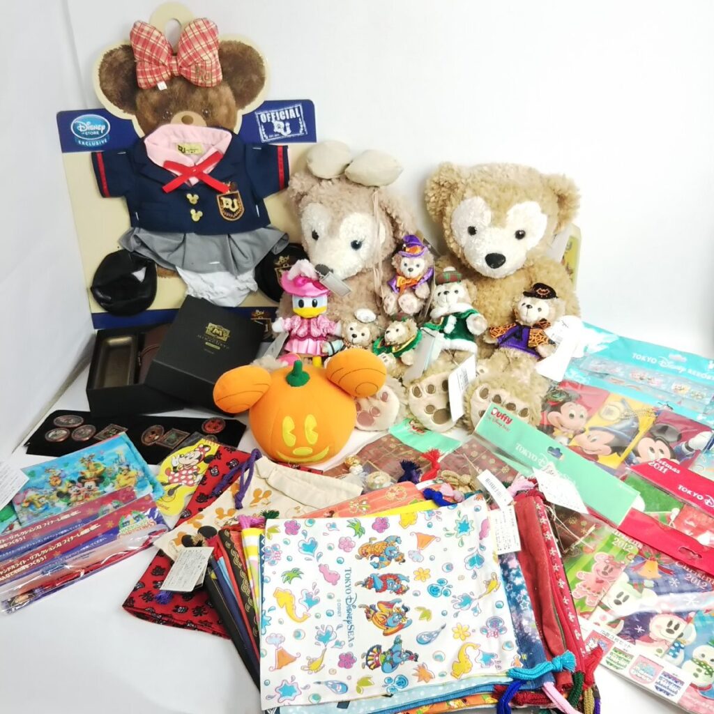 大量 ほぼ未使用 ディズニーグッズいろいろまとめて ぬいぐるみ/ポーチ/巾着など 現状品