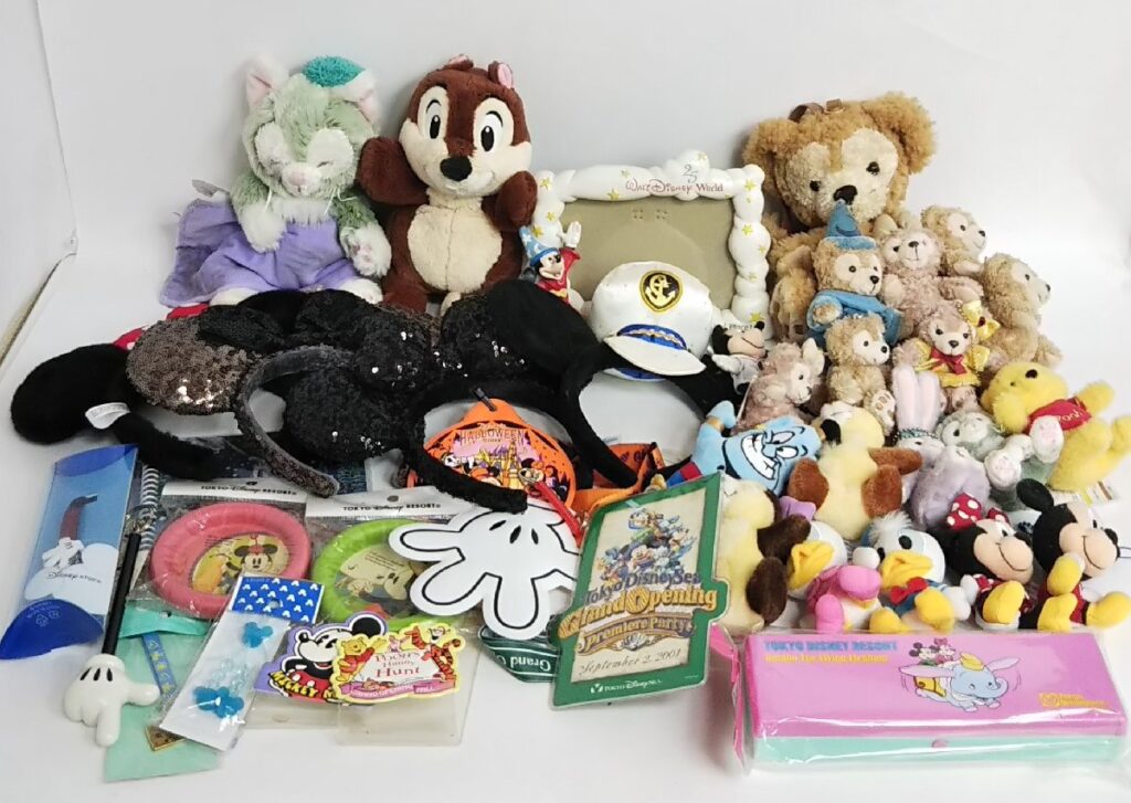 大量 ディズニーグッズいろいろまとめて お土産いろいろ ぬいぐるみなど 現状品