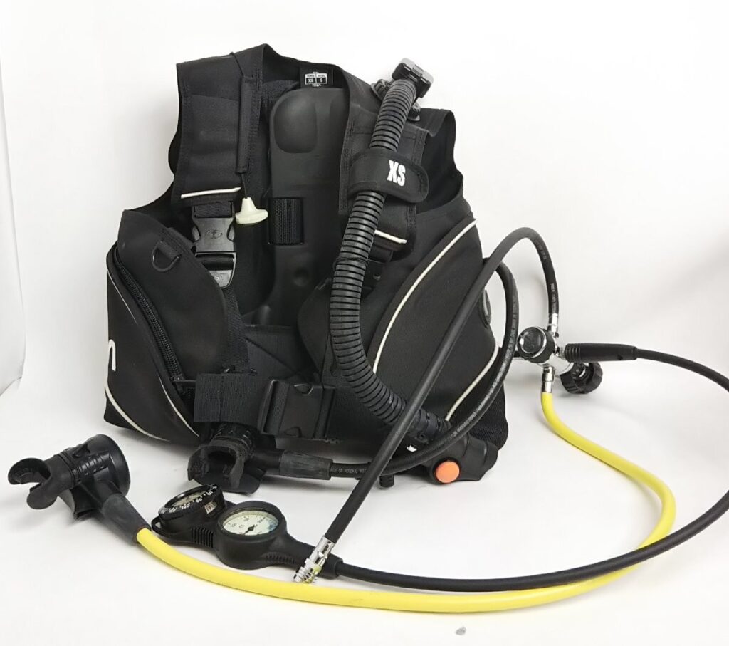TUSA ダイビング用品 ジャケット レギュレーターセット XS/Sサイズ BCJ-2100XS 動作未確認