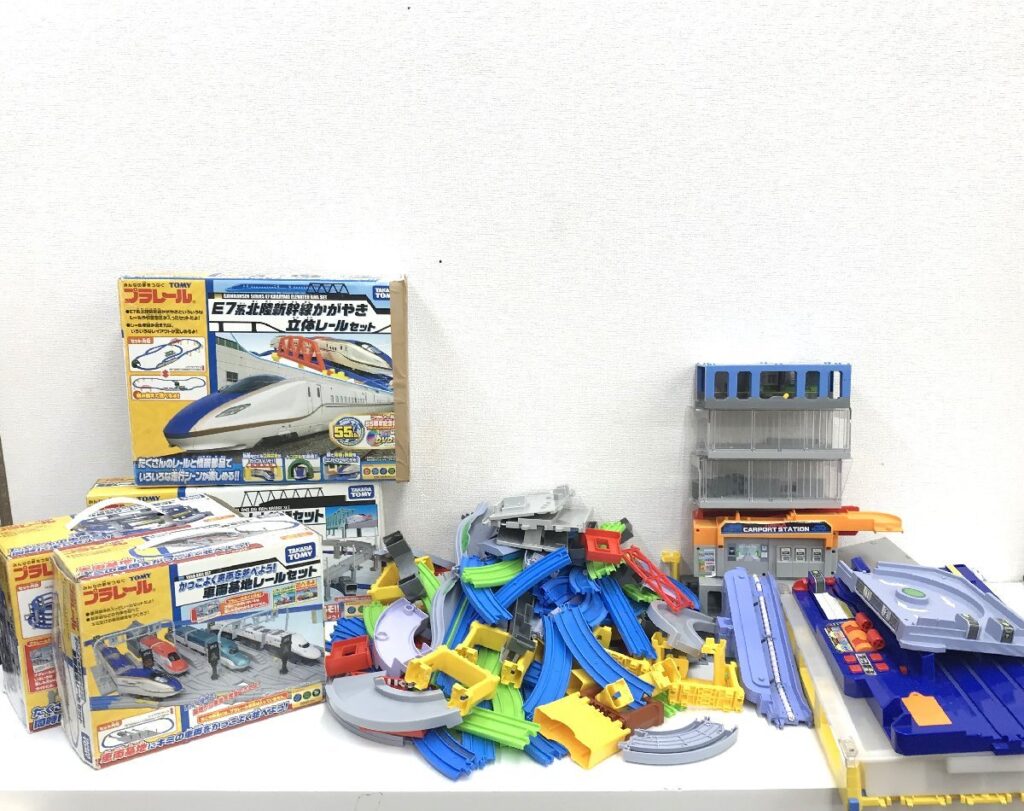 プラレール まとめ売り E7系北陸新幹線かがやき立体レールセット/4段タワーレールセット他