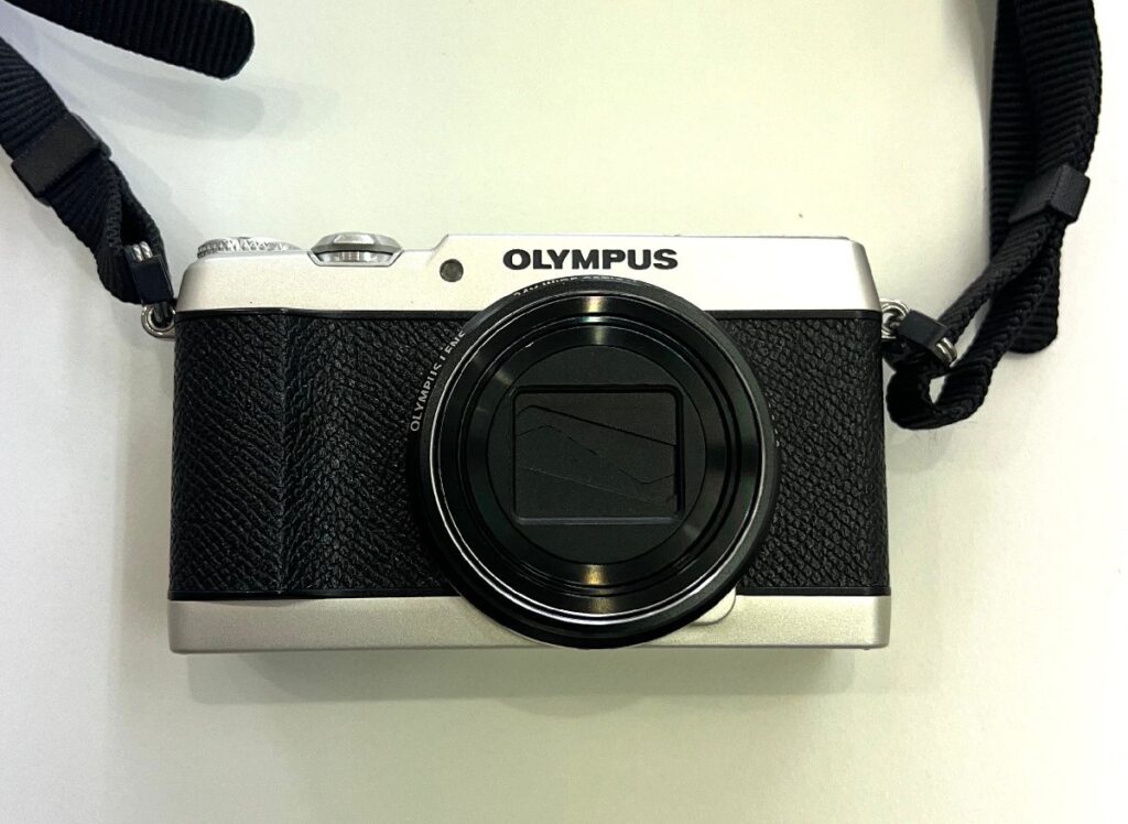 オリンパス OLYMPUS STYLUS SH-3 5-AXIS IS シルバー 充電器付属