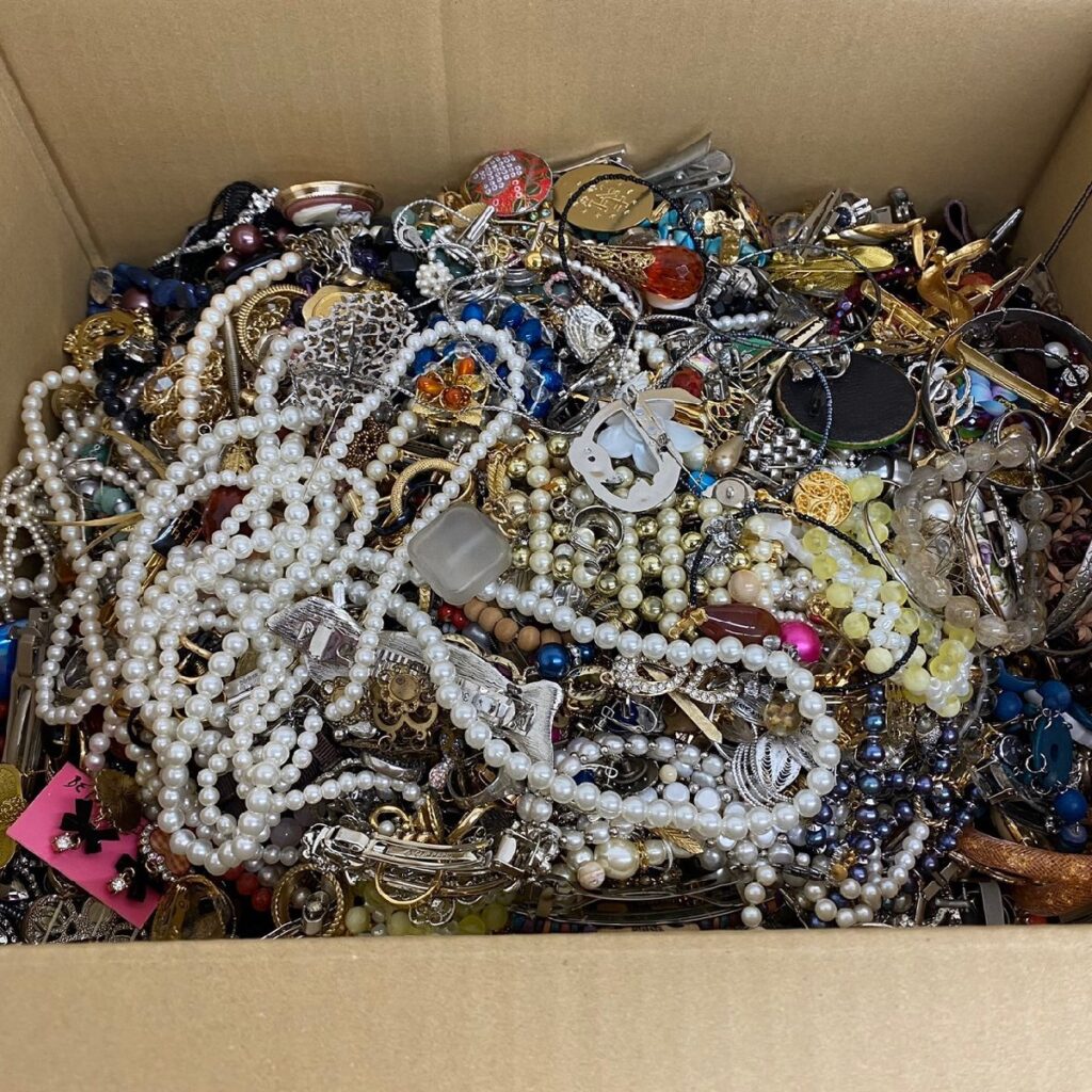 イミテーション イヤリング ブローチ リング ピアス 真珠 大量 まとめ 約12.83kg