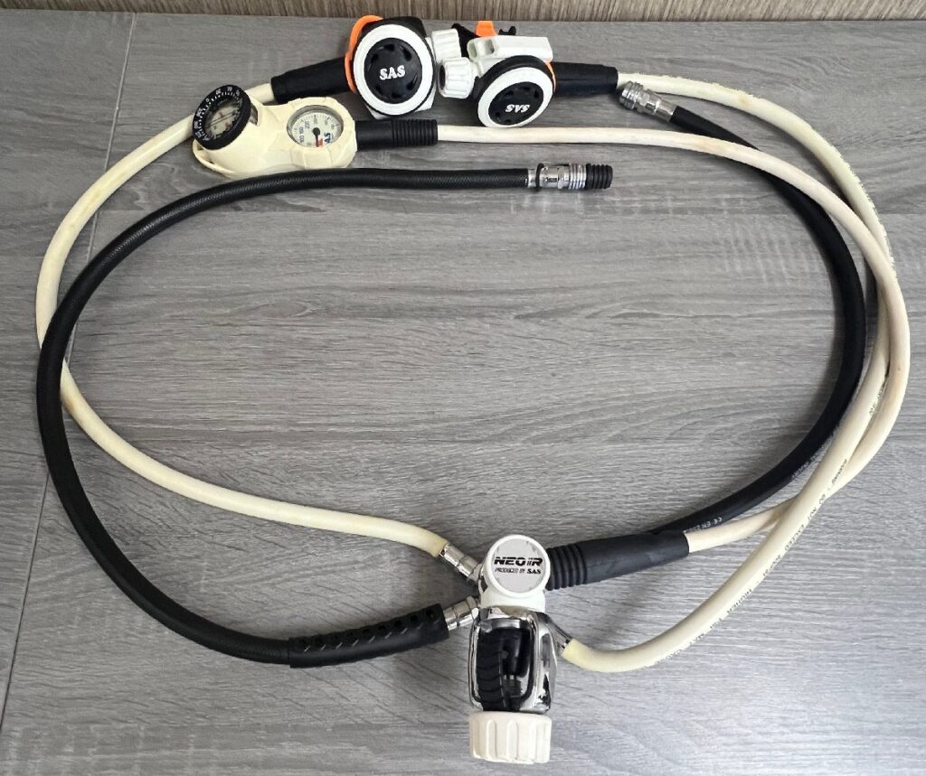 ダイビング用品 SAS NEO IIR レギュレーター ジャケット カバンなど