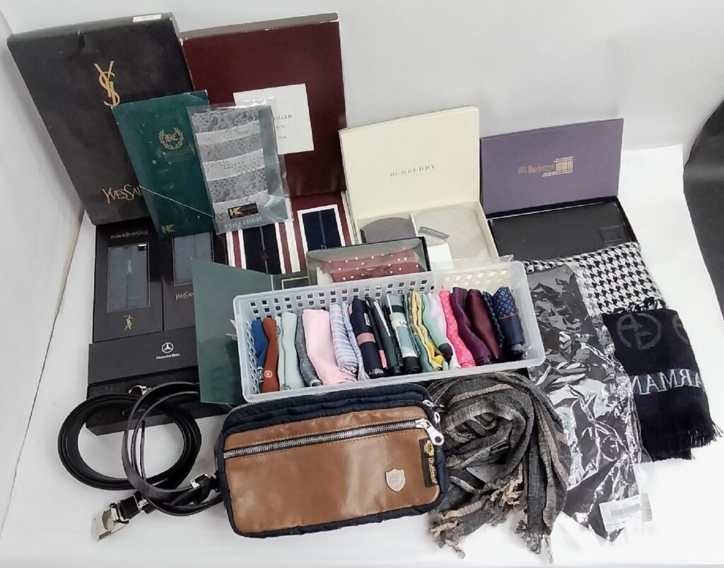 ブランド アパレル 小物いろいろまとめて メンズ バーバリー/ディオール/アルマーニ/オロビアンコなど 現状品