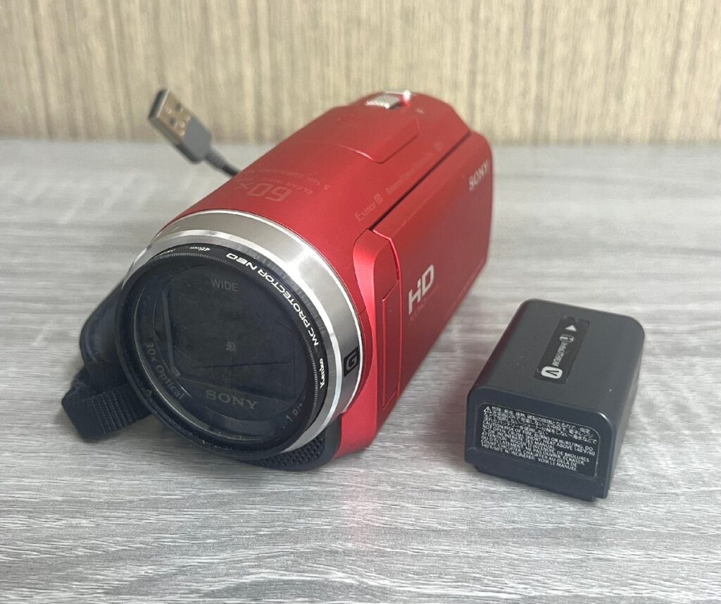 SONY デジタルビデオカメラ HANDYCAM レッド HDR-CX680 2018年製 バッテリーパック NP-FV50A