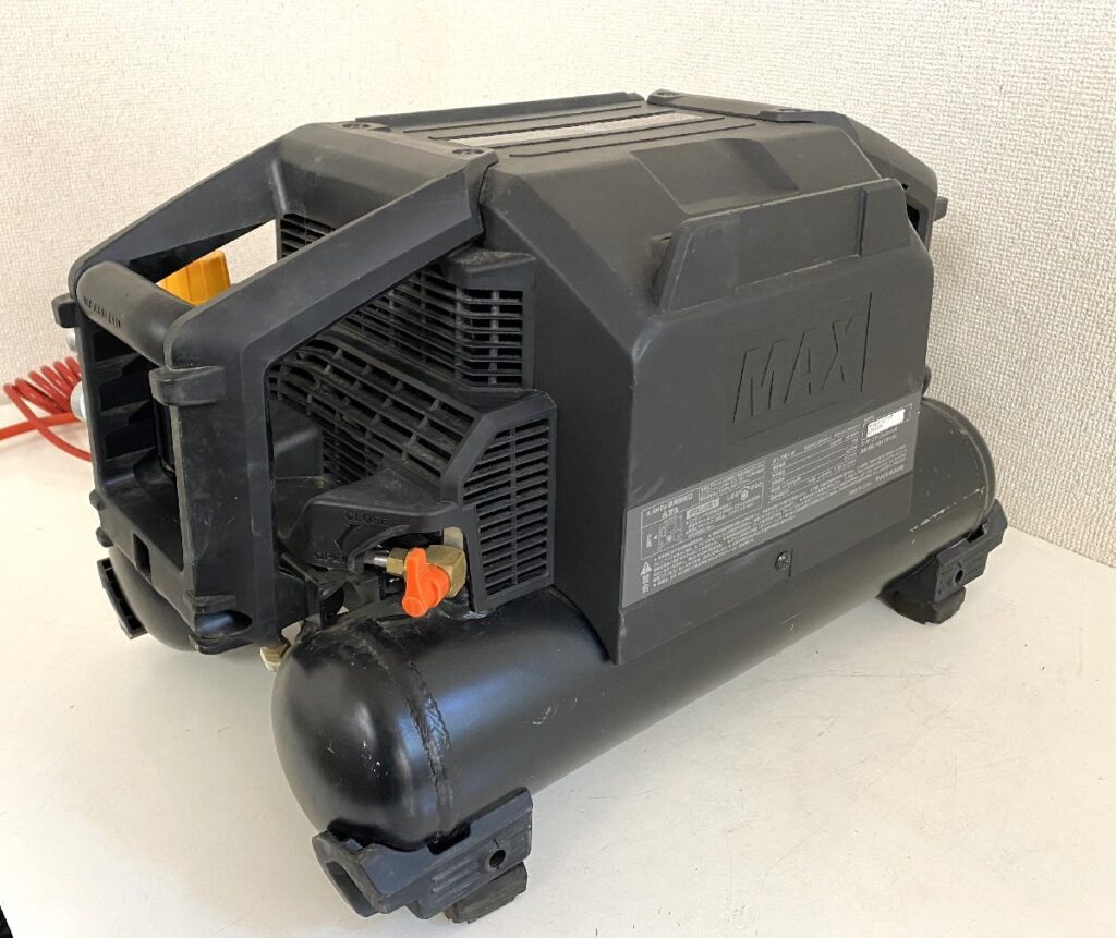 MAX マックス 高圧エアコンプレッサ AK-HL1310E ブラック 簡易動作確認済み