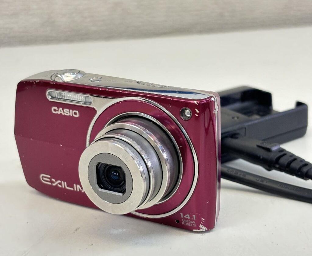 ジャンク CASIO カシオ EXILIM EX-Z2000 コンパクト デジタルカメラ 動作未確認