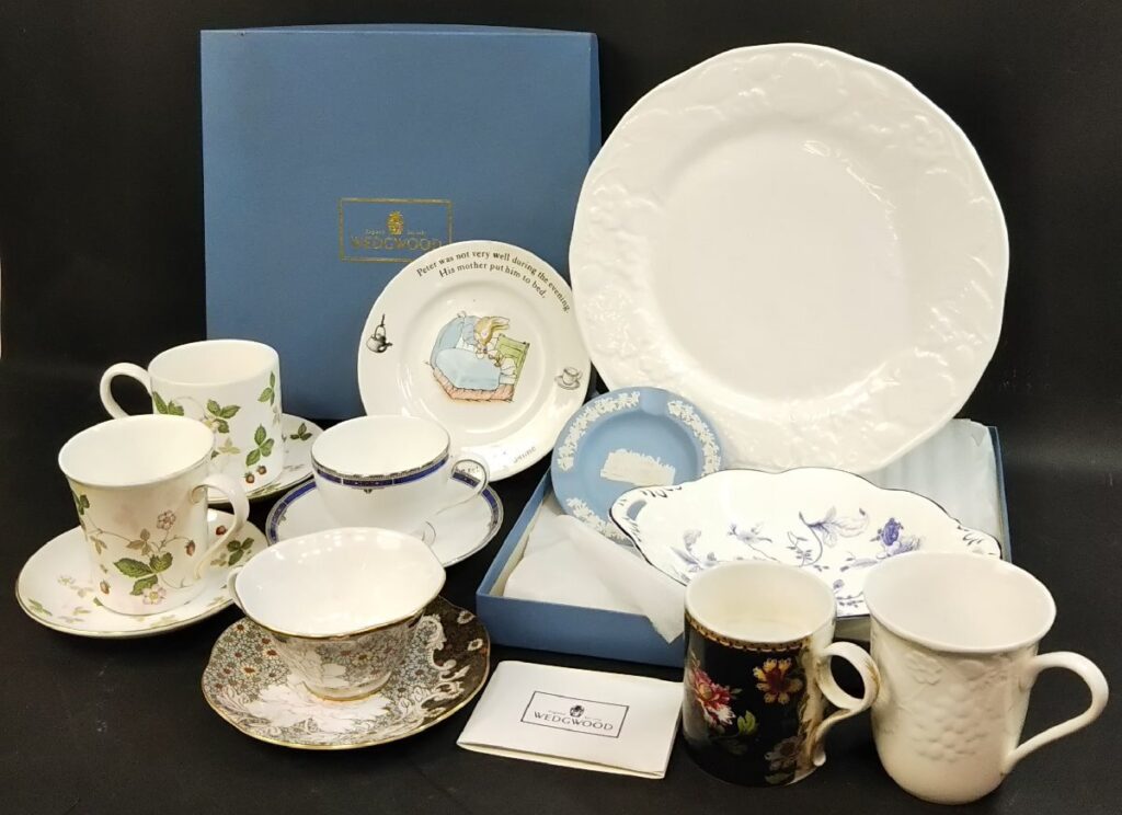 WEDGWOOD ウェッジウッド 洋食器いろいろまとめて ワイルドストロベリー/ベルベット ピオニーなど カップ/プレートなど