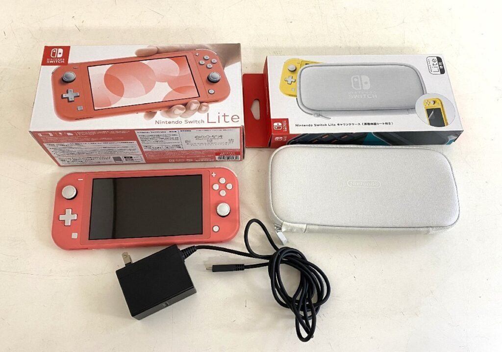 Nintendo 任天堂 Switch Lite スイッチ HDH-001 コーラル キャリングケースセット 初期化・簡易動作確認済み