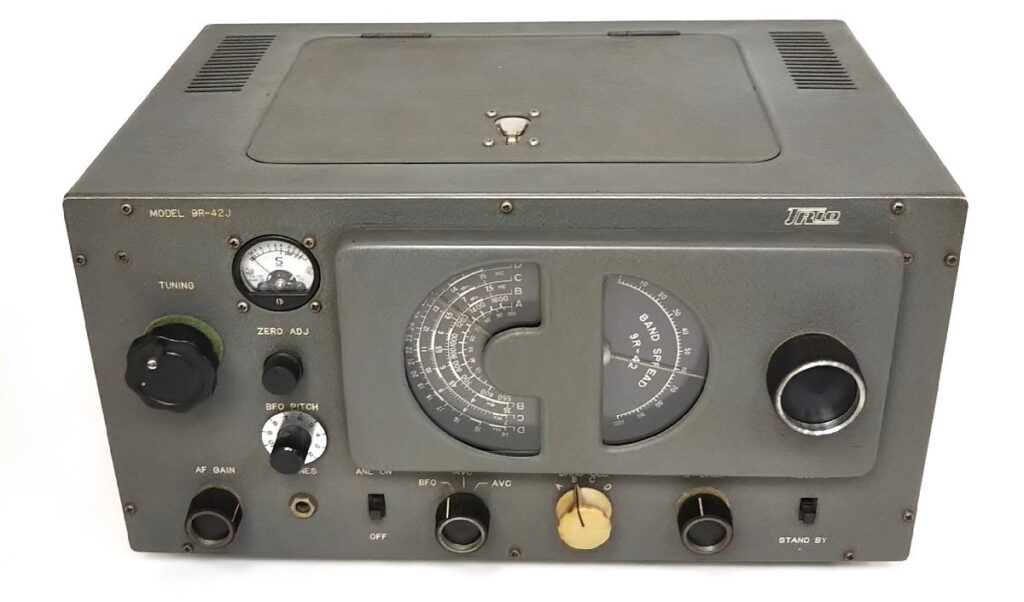 ジャンク TRIO トリオ 9R-42J 真空管受信機 550kHz～30MHz