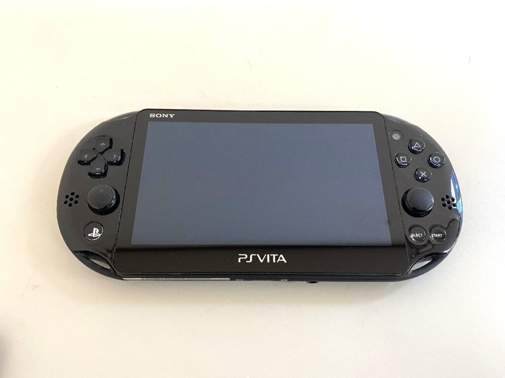 SONY ソニー PlayStation PSVita PCH-2000 本体 ゲーム機 初期化・簡易動作確認済み