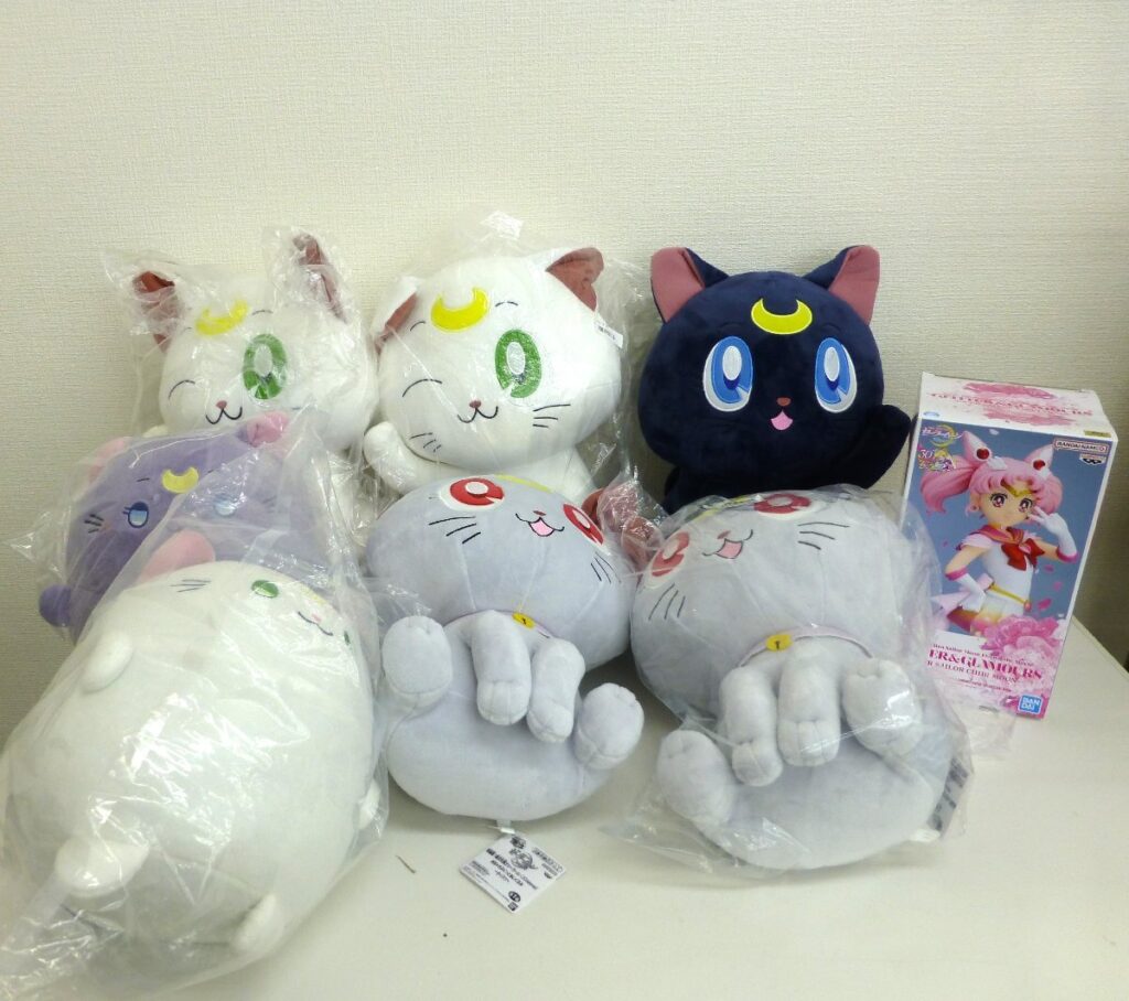 美少女戦士セーラームーン ルナ アルテミス ダイアナ ちびうさ まとめ売り ぬいぐるみ フィギア箱付き