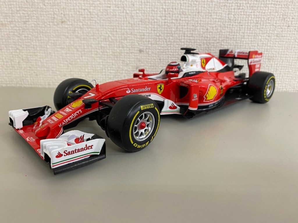 Bburago ブラーゴ Ferrari SF 16-H フェラーリ ミニカー 1/18スケール