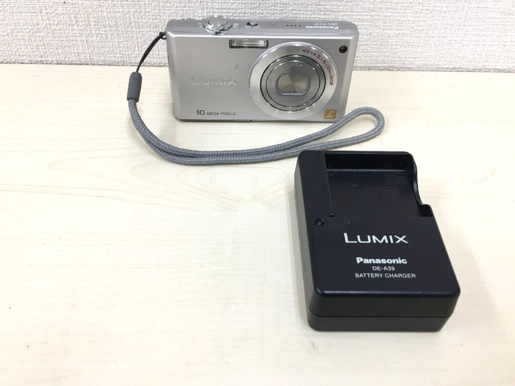 Panasonic パナソニック LUMIX DMC-FX37 コンパクトデジタルカメラ 10 MEGA PIXELS 通電/動確済み