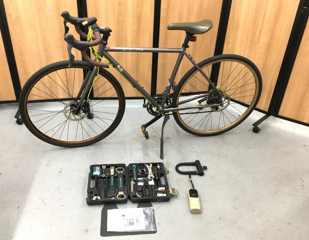 FUJI FEATHER CX+ フジ フェザー CXプラス XS 49cm 空気入れ/U字型ロック/ツールキット付き