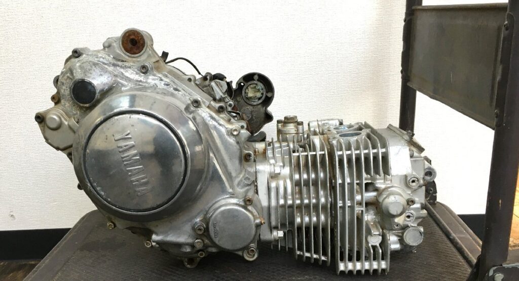YAMAHA ヤマハ エンジン 5Y7 パーツ オートバイ バイク 399cc 詳細不明 動作未確認