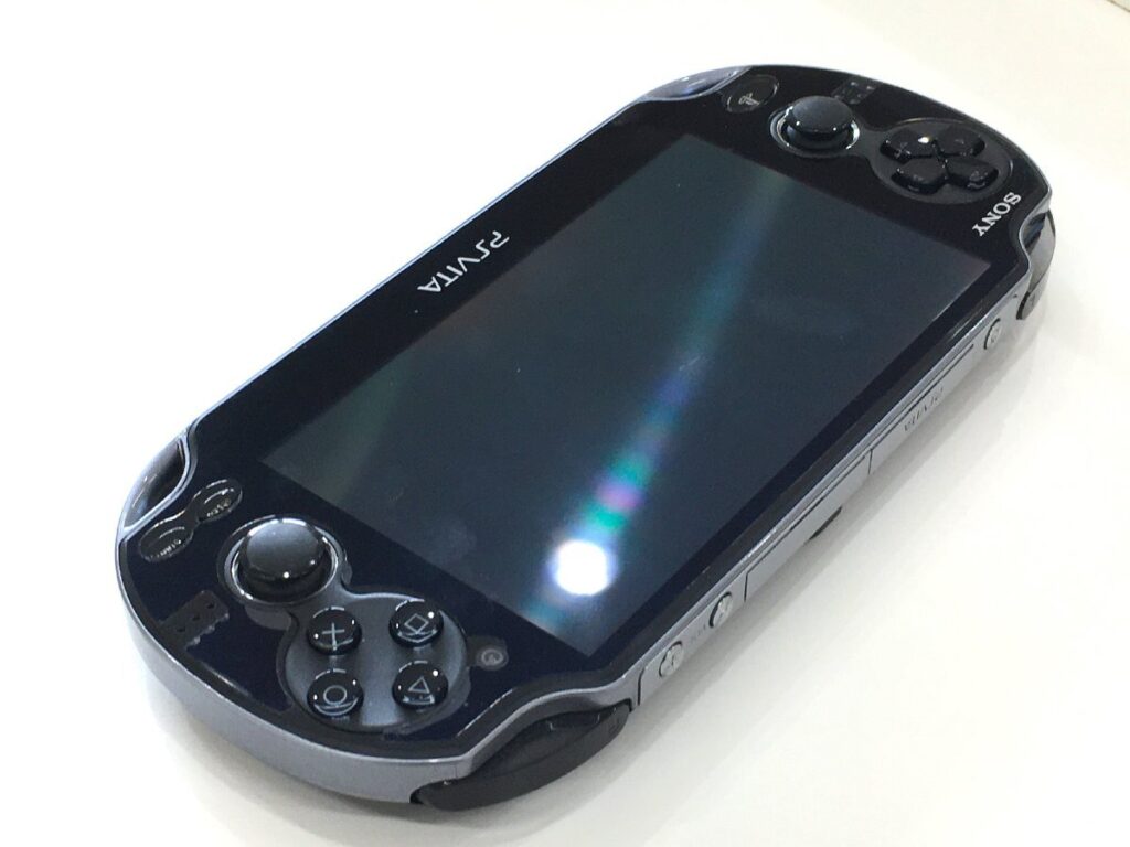SONY ソニー PlayStation Vita プレイステーションビータ 本体のみ PCH-1100 初期化済み/動確済み SDカード付