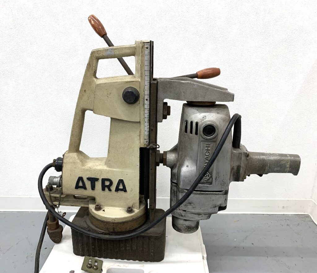 日東工器 ATRA MASTER アトラマスター M-250B ボール盤 日立工機 25mm QU-PN ドリル付き 電動工具